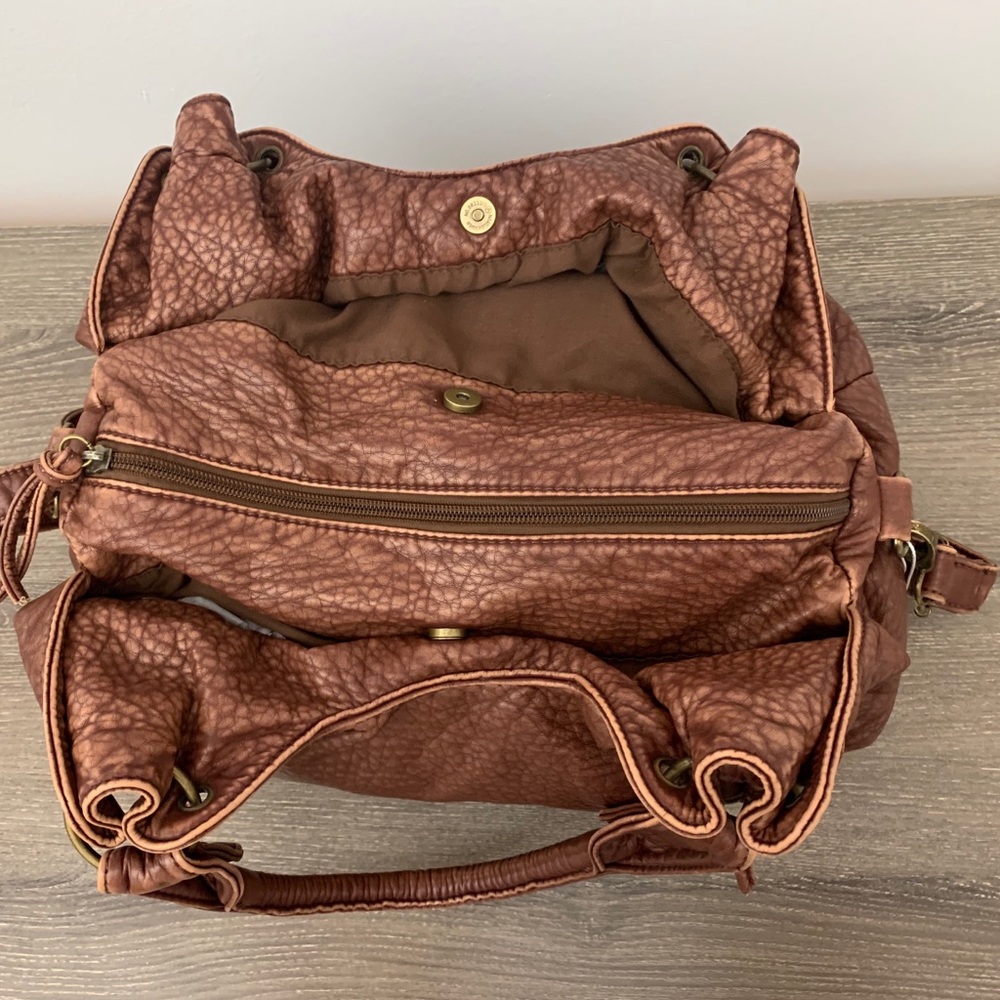 Super SOFT Faux Leather Shoulder Bag - Picture 7 of 8